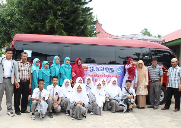 OSIS, MPK SMAN 1 Ampek Angkek Studi banding Ke SMAN 1 Lubuk Alung