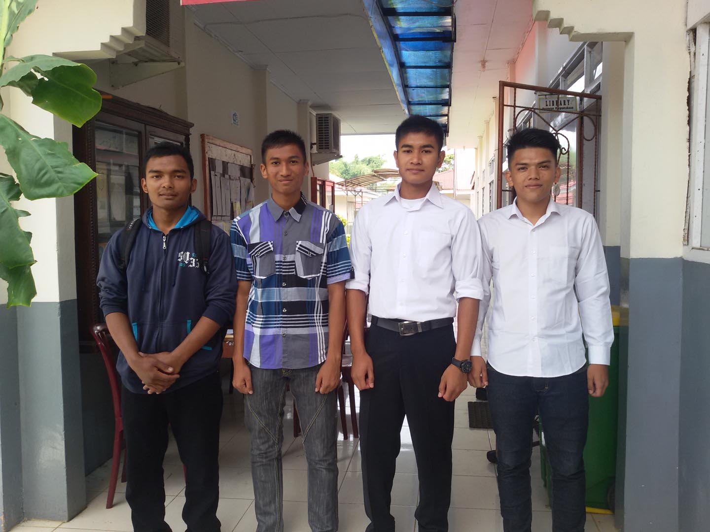 Empat orang siswa SMAN 1 Ampek Angkek lolos Ke IPDN Empat orang siswa SMAN 1 Ampek Angkek lolos Ke IPDN