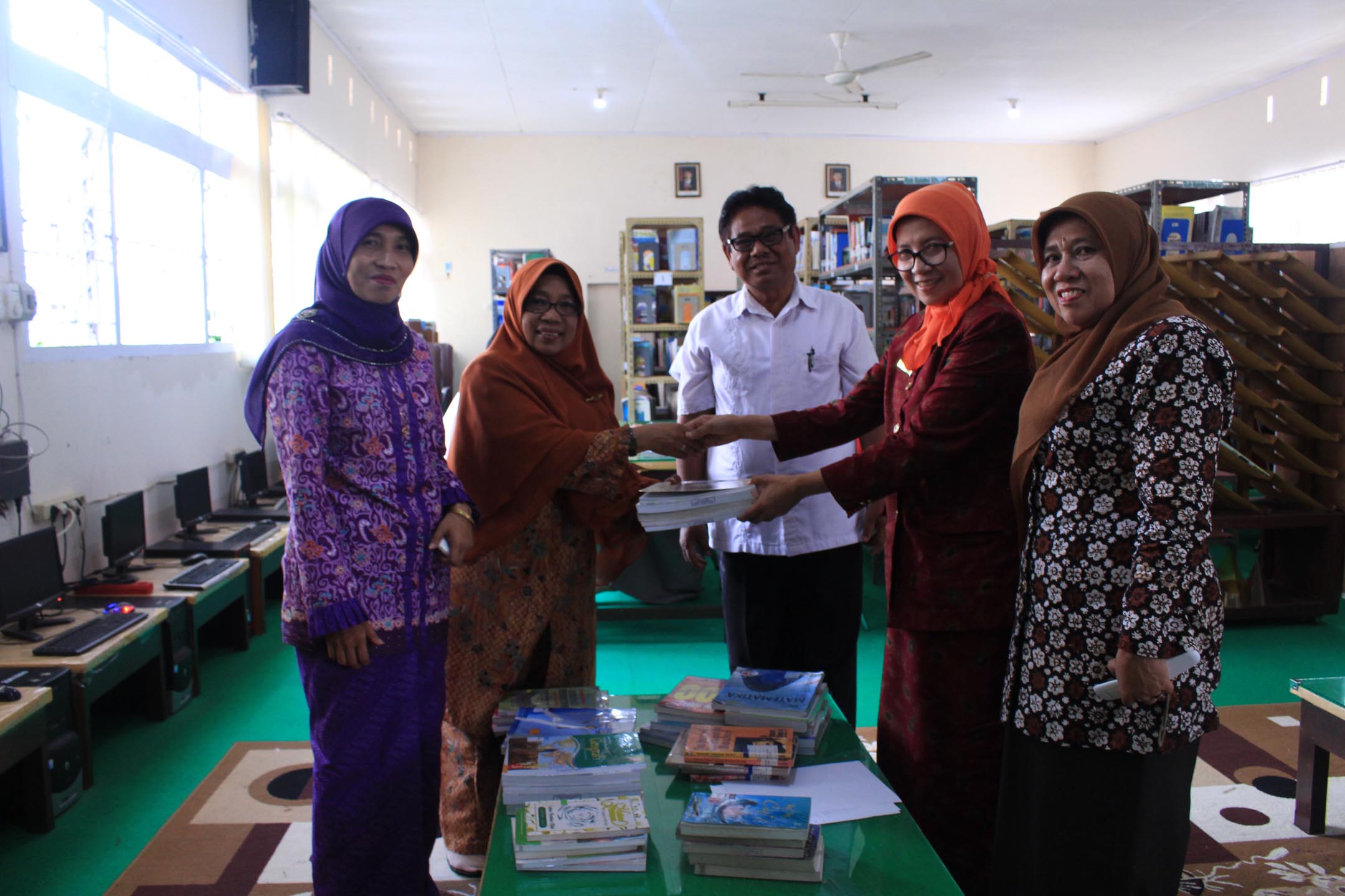 SMAN 1 Baso adakan kerjasama dengan Perpustakaan SMAN 1 Ampek Angkek SMAN 1 Baso adakan kerjasama dengan Perpustakaan SMAN 1 Ampek Angkek