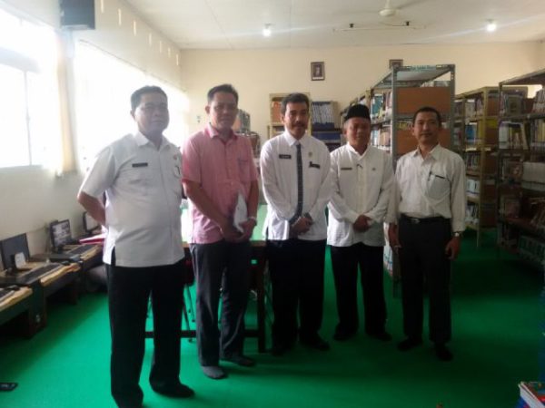 Perpustakaan Nasional RI Lakukan monitoring Ke Perpustakaan SMAN 1 Ampek Angkek