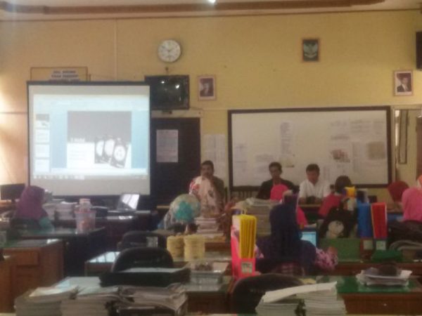 SMAN 1 Ampek Angkek Laksanakan Pelatihan e-Modul