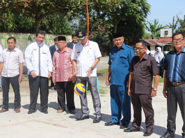 Anggota DPRD SUMBAR Buka Open Turnamen Volley Ball  SMANIVA CUP 1 2017 tingkat SMA/ SMK Propinsi Sumatera Barat Bagian Utara