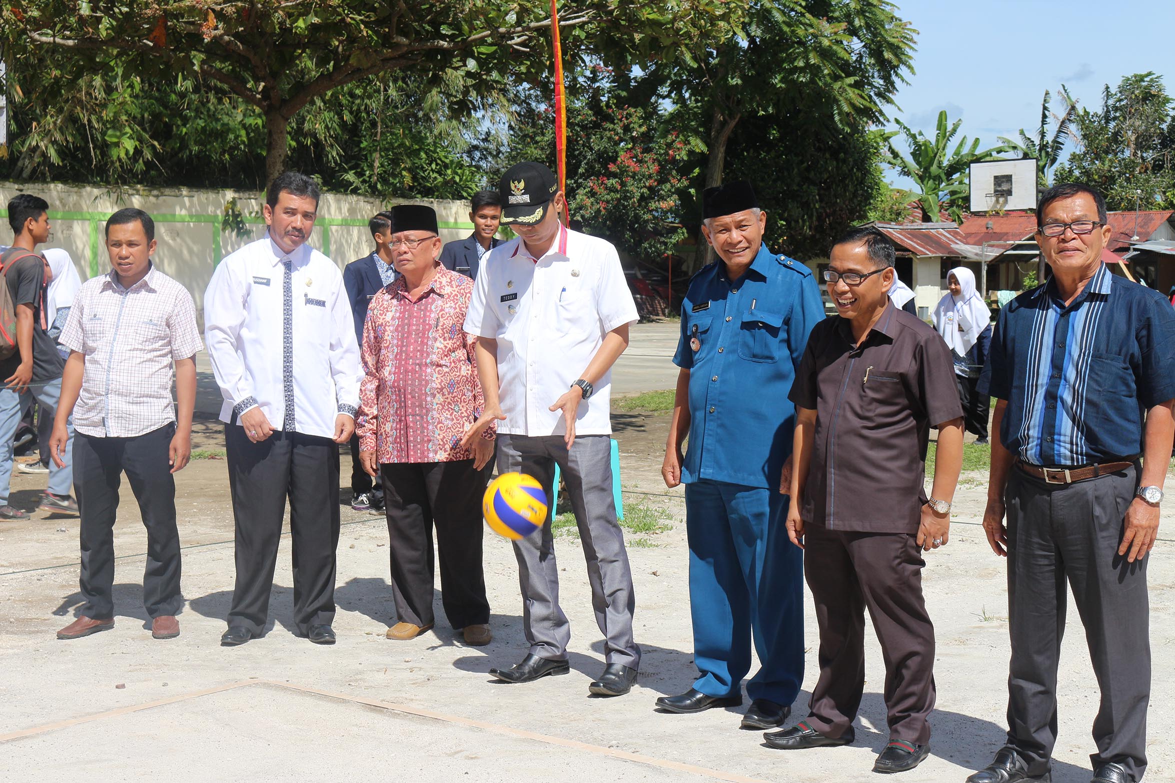 Anggota DPRD SUMBAR Buka Open Turnamen Volley Ball  SMANIVA CUP 1 2017 tingkat SMA/ SMK Propinsi Sumatera Barat Bagian Utara