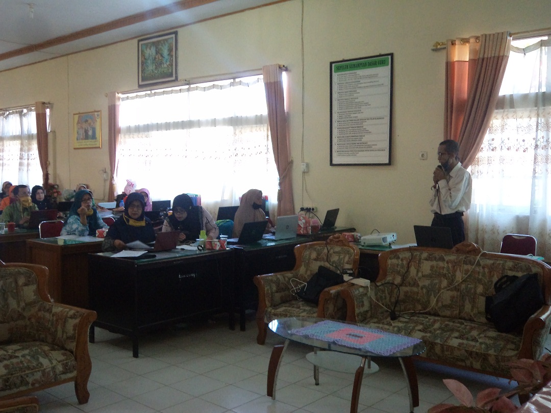 SMAN 1 Ampek Angkek Melaksanakan Lokakarya Tahun Pelajaran 2020/2021