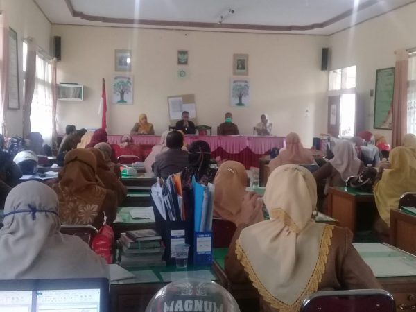 Majelis Guru Gelar Rapat Guna Mempersiapkan Pembelajaran Secara Tatap Muka