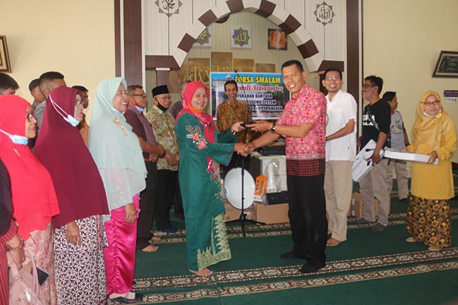 Forsa SMALAM Sumbangkan 1 set sound system untuk Surau SMAN 1 Ampek Angkek