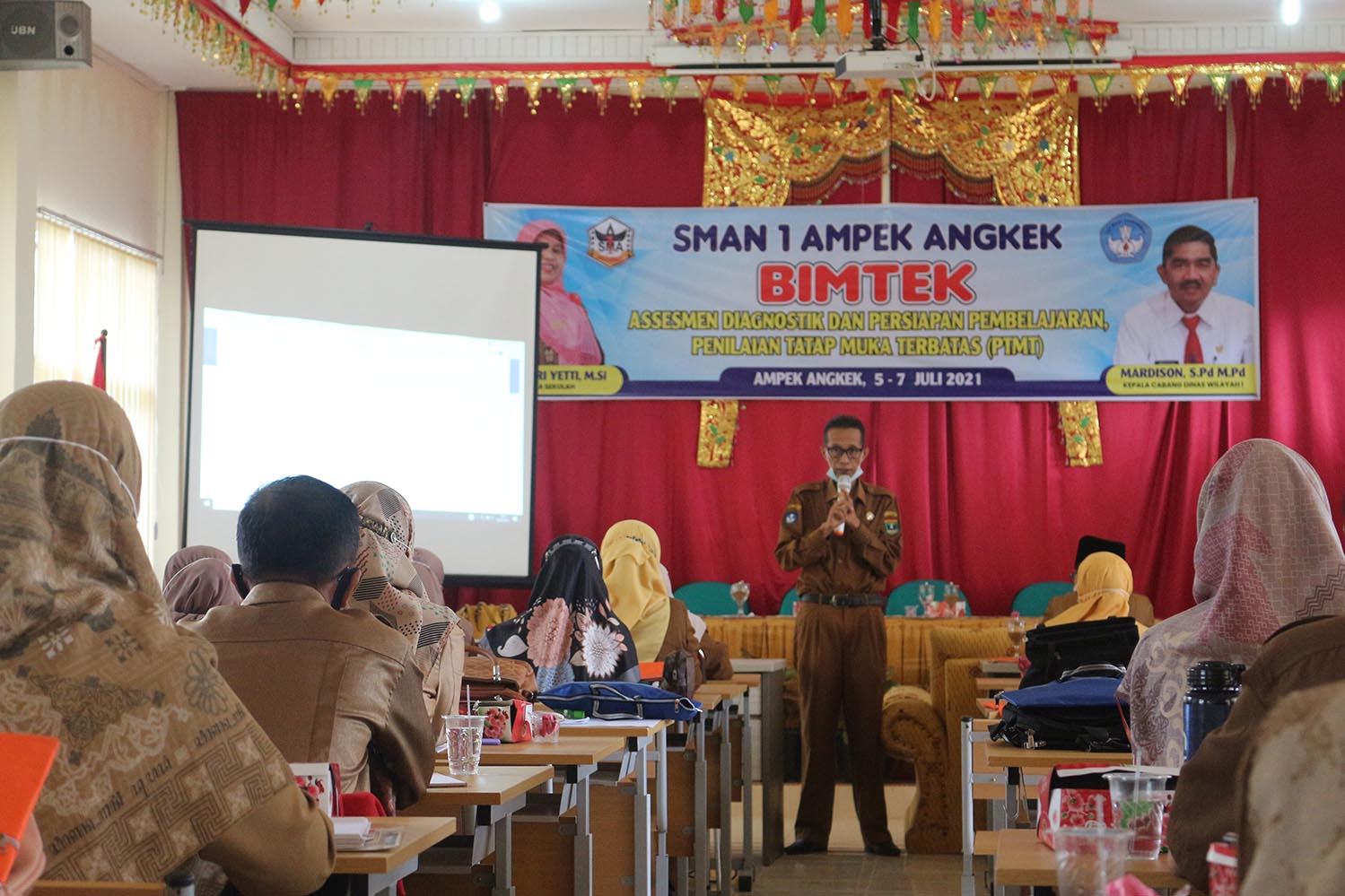 Kacabdin Wilayah I Buka Bimtek Asesmen Diagnostik Persiapan Pembelajaran, Penilaian Tatap Muka Terbatas di SMAN 1 Ampek Angkek