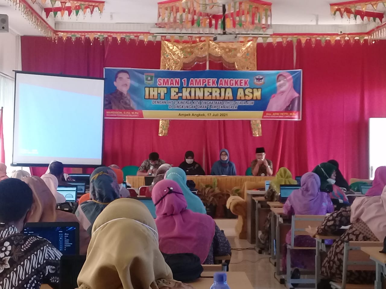 SMAN 1 Ampek Angkek mengadakan Bimbingan Teknis Pelatihan e-Kinerja
