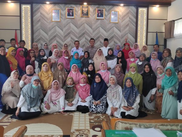 SMAN 1 Ampek Angkek Silaturrahmi dengan Guru yang sudah Purna Tugas
