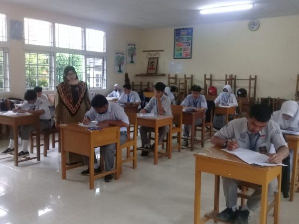 SMAN 1 Ampek Angkek Mengadakan Ujian Satuan Pendidikan (USP) untuk Siswa Kelas XII