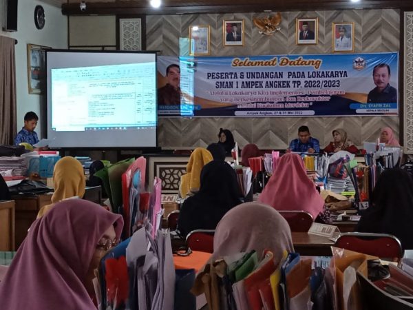 SMAN 1 Ampek Angkek Laksanakan Lokakarya Tahun Pelajaran 2022/2023