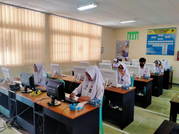 SMAN 1 Ampek Angkek Sukses Gelar ANBK Tahun 2022