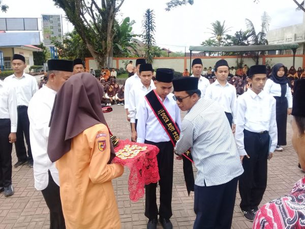 SMA Negeri 1 Ampek Angkek Memperingati Maulid Nabi Muhammad SAW 1444 H dan Mengadakan Deklarasi Anti Perundungan