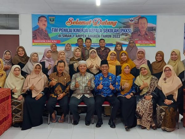 SMAN 1 Ampek Angkek Melaksanakan Penilaian Kinerja Kepala Sekolah (PKKS) Tahun 2022