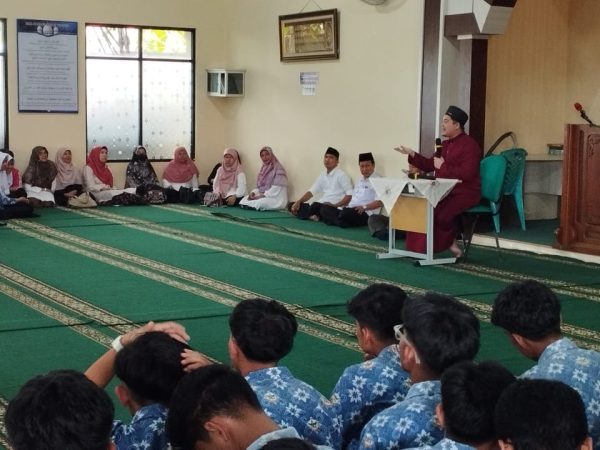 SMAN 1 Ampek Angkek Mengadakan Muhasabah kepada siswa Kelas XII dalam Mempersiapkan Ujian Satuan Pendidikan