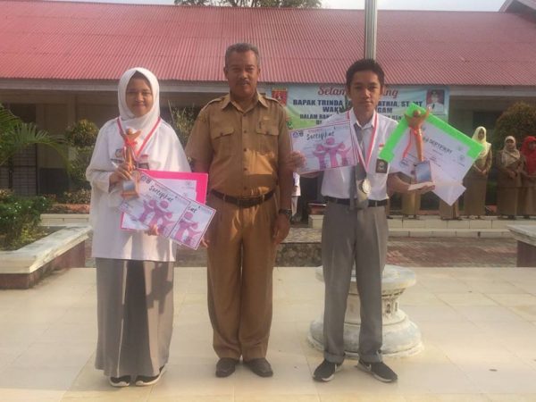 Siswa SMAN 1 Ampek Angkek Raih Peringkat Dua dan Tiga Pada SMAPSIC XII di SMAN 1 Padang