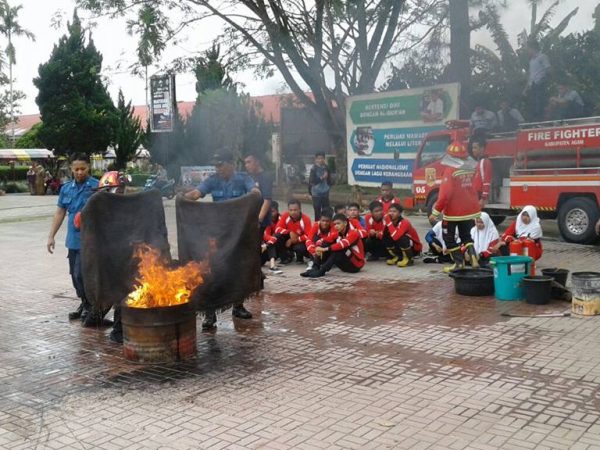Dinas Damkar Kab. Agam Sosialisasikan Tanggap Bencana Kebakaran