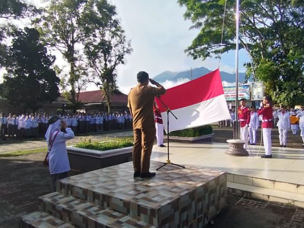 SMA Negeri 1 Ampek Angkek Memperingati Hari Pendidikan Nasional Tahun 2026