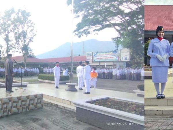 Bapak Yandril, S.Sos Bertindak sebagai Pembina Upacara di SMA Negeri 1 Ampek Angkek