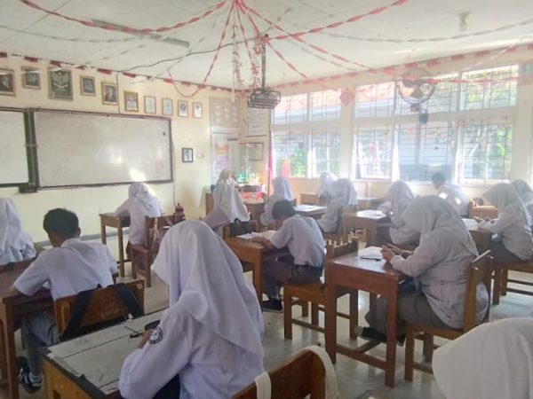 SMA Negeri 1 Ampek Angkek Melaksanakan Ujian Akhir Jenjang Tahun Pelajaran 2025/2026